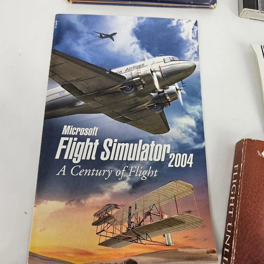 Microsoft Flight Simulator 2004 PC CD Disc II Handbook Airplane School Computer
